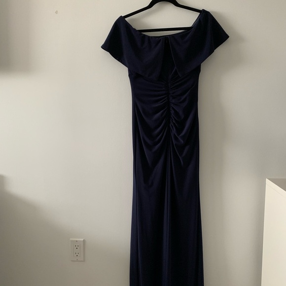Xscape navy dress size 2 high slit ruched back - Picture 2 of 2